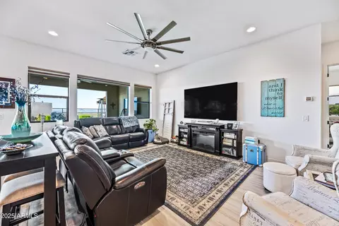 830 E Buist Ave, Phoenix, AZ 85042 photo 12