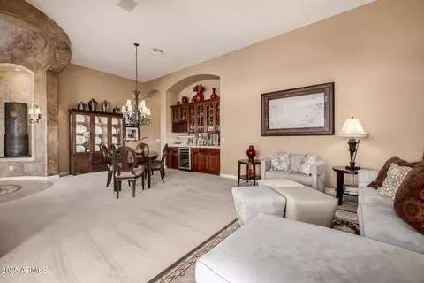 Dining - 1607 W Pearce Rd, Phoenix, AZ 85041 photo 1 of 4