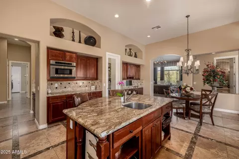 Kitchen - 1607 W Pearce Rd, Phoenix, AZ 85041 photo 5 of 7