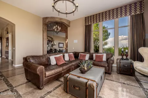 Living - 1607 W Pearce Rd, Phoenix, AZ 85041 photo 3 of 4