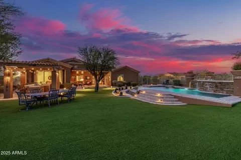 Exterior - 1607 W Pearce Rd, Phoenix, AZ 85041 photo 11 of 15