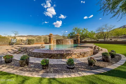 Exterior - 1607 W Pearce Rd, Phoenix, AZ 85041 photo 14 of 15