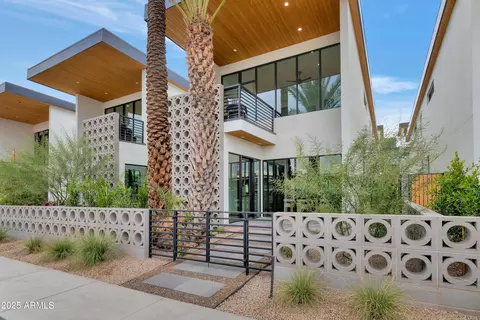6920 E 2nd St, Scottsdale, AZ 85251