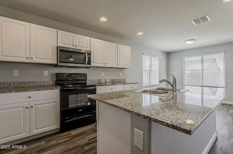 809 W Caroline St, Coolidge, AZ 85128