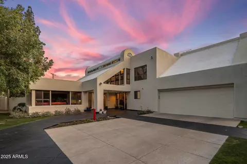 1209 W Golden Ln, Phoenix, AZ 85021