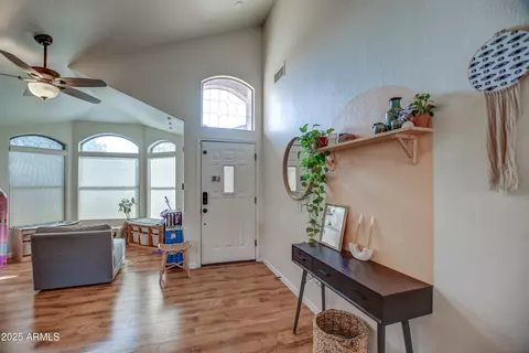 4350 E Abraham Ln, Phoenix, AZ 85050 photo 3
