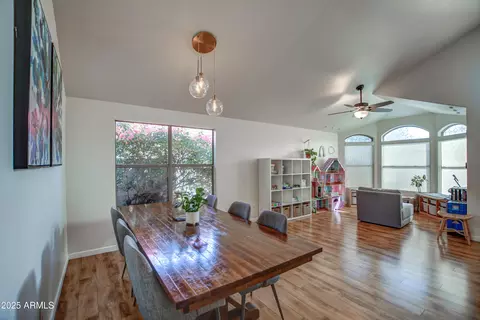 4350 E Abraham Ln, Phoenix, AZ 85050 photo 5