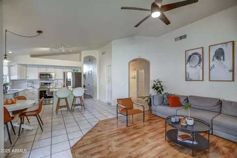 4350 E Abraham Ln, Phoenix, AZ 85050 photo 14