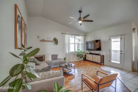 4350 E Abraham Ln, Phoenix, AZ 85050 photo 12