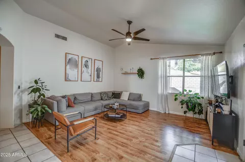 4350 E Abraham Ln, Phoenix, AZ 85050 photo 11