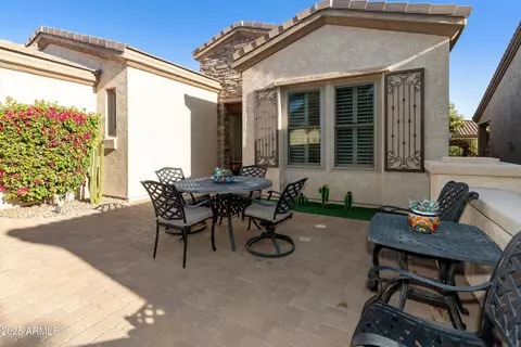 Exterior - 4550 E Donato Dr, Gilbert, AZ 85298 photo 4 of 11