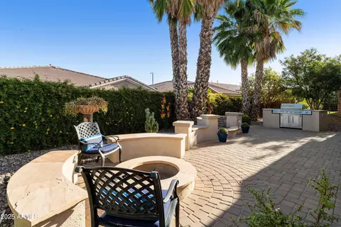 Exterior - 4550 E Donato Dr, Gilbert, AZ 85298 photo 8 of 11