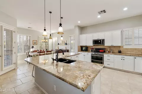 Kitchen - 4550 E Donato Dr, Gilbert, AZ 85298 photo 1 of 7