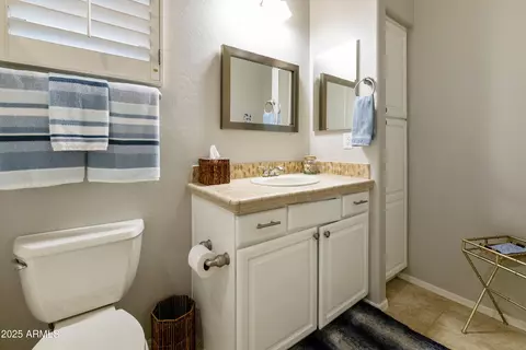 Bath - 4550 E Donato Dr, Gilbert, AZ 85298 photo 4 of 5