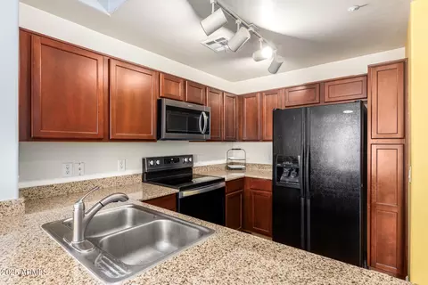 Kitchen - 4315 E Jasper Dr, Gilbert, AZ 85296 photo 2 of 3