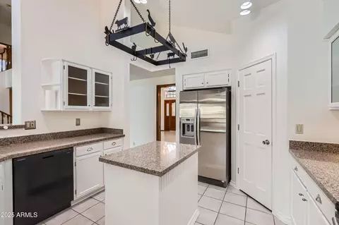 514 E Vaughn Ave, Gilbert, AZ 85234 photo 8