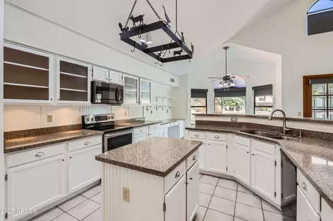 514 E Vaughn Ave, Gilbert, AZ 85234 photo 6