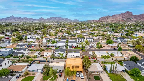 View/Area - 4418 E Montecito Ave, Phoenix, AZ 85018 photo 12 of 13