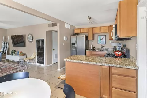 Kitchen - 4418 E Montecito Ave, Phoenix, AZ 85018 photo 2 of 3