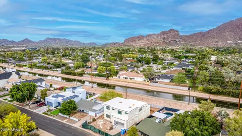 View/Area - 4418 E Montecito Ave, Phoenix, AZ 85018 photo 7 of 13