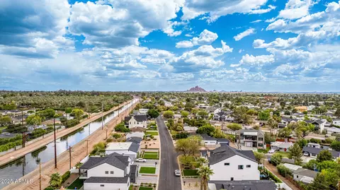 View/Area - 4418 E Montecito Ave, Phoenix, AZ 85018 photo 4 of 13