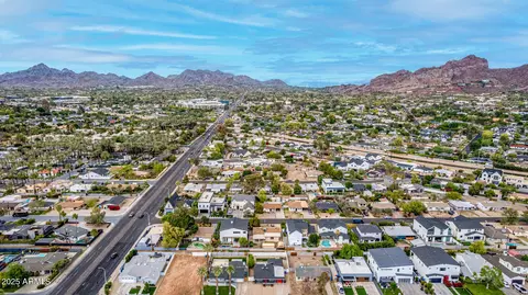 View/Area - 4418 E Montecito Ave, Phoenix, AZ 85018 photo 5 of 13