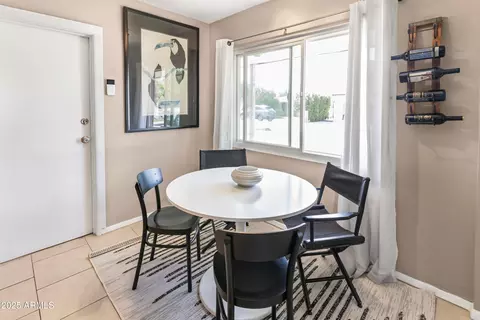 Dining - 4418 E Montecito Ave, Phoenix, AZ 85018 photo 1 of 1