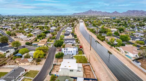 View/Area - 4418 E Montecito Ave, Phoenix, AZ 85018 photo 9 of 13
