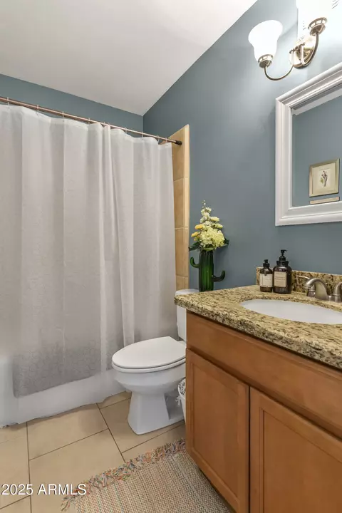 Bath - 4418 E Montecito Ave, Phoenix, AZ 85018 photo 1 of 3