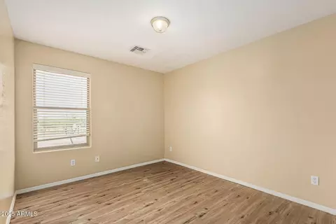 6334 S 37th Ln, Phoenix, AZ 85041 photo 21