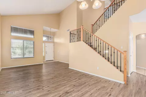 6334 S 37th Ln, Phoenix, AZ 85041 photo 7