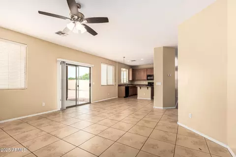 6334 S 37th Ln, Phoenix, AZ 85041 photo 10