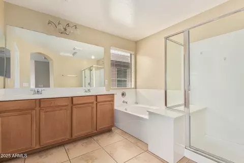 6334 S 37th Ln, Phoenix, AZ 85041 photo 19