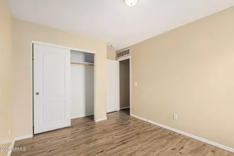 6334 S 37th Ln, Phoenix, AZ 85041 photo 22