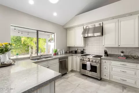 4442 E Beverly Ln, Phoenix, AZ 85032 photo 15