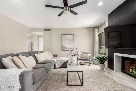 4442 E Beverly Ln, Phoenix, AZ 85032 photo 8