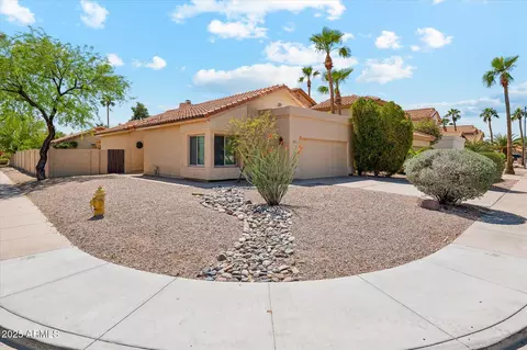 4353 E Desert Wind Dr, Phoenix, AZ 85044 photo 2