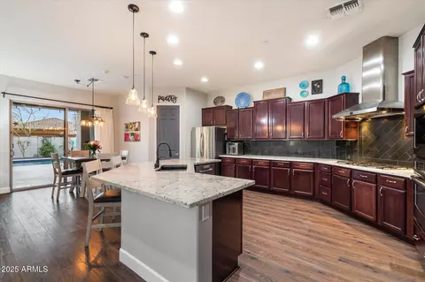 3841 E Patrick Ln, Phoenix, AZ 85050 photo 9