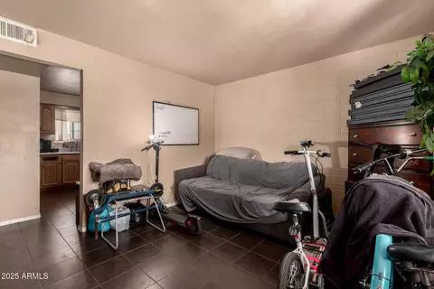 801 E Oakland St, Chandler, AZ 85225