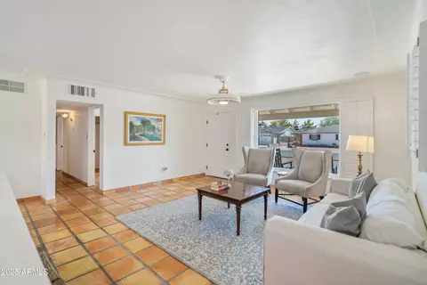 Living - 4314 E Montecito Ave, Phoenix, AZ 85018 photo 1 of 3