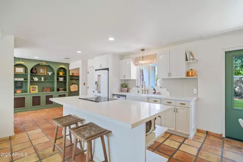 Kitchen - 4314 E Montecito Ave, Phoenix, AZ 85018 photo 1 of 1