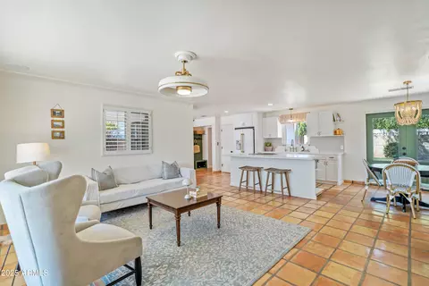 Living - 4314 E Montecito Ave, Phoenix, AZ 85018 photo 2 of 3