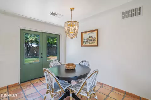 Dining - 4314 E Montecito Ave, Phoenix, AZ 85018 photo 1 of 1