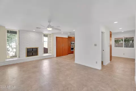 315 E Marlette Ave, Phoenix, AZ 85012 photo 8