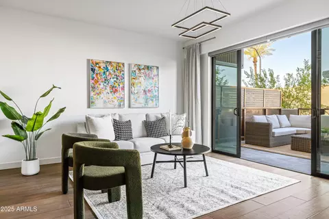 Living - 2300 E Campbell Ave #106, Phoenix, AZ 85016 photo 2 of 4