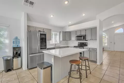 515 W Smoke Tree Rd, Gilbert, AZ 85233 photo 8