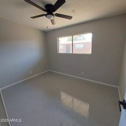 Bedroom - 2202 W Heatherbrae Dr, Phoenix, AZ 85015 photo 2 of 2