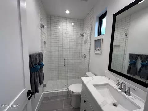 Bath - 2725 E Derringer Ct, Gilbert, AZ 85297 photo 6 of 9