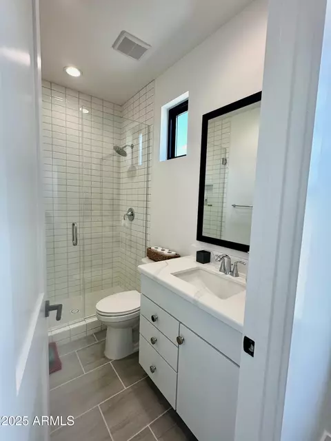 Bath - 2725 E Derringer Ct, Gilbert, AZ 85297 photo 5 of 8