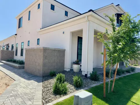 Exterior - 2725 E Derringer Ct, Gilbert, AZ 85297 photo 8 of 10